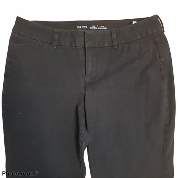3 for $25 Old Navy Black Pixie Crop Pants 8 - Picture 2 of 6